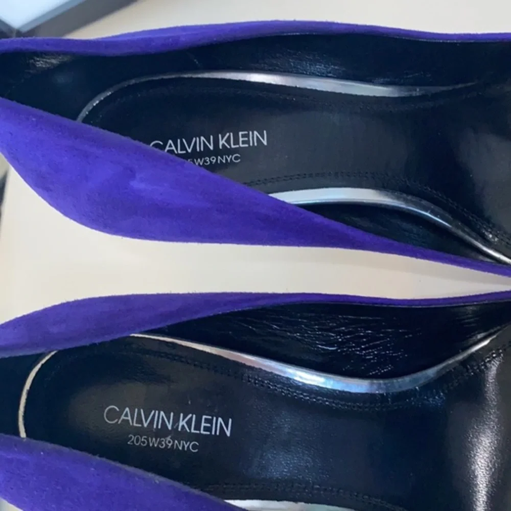 Calvin Klein 205W39NYC‎ Runway Purple Pumps size 38.5